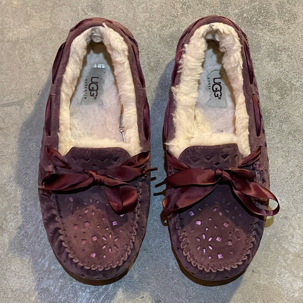 UGG Ribbon Slippers Size 8